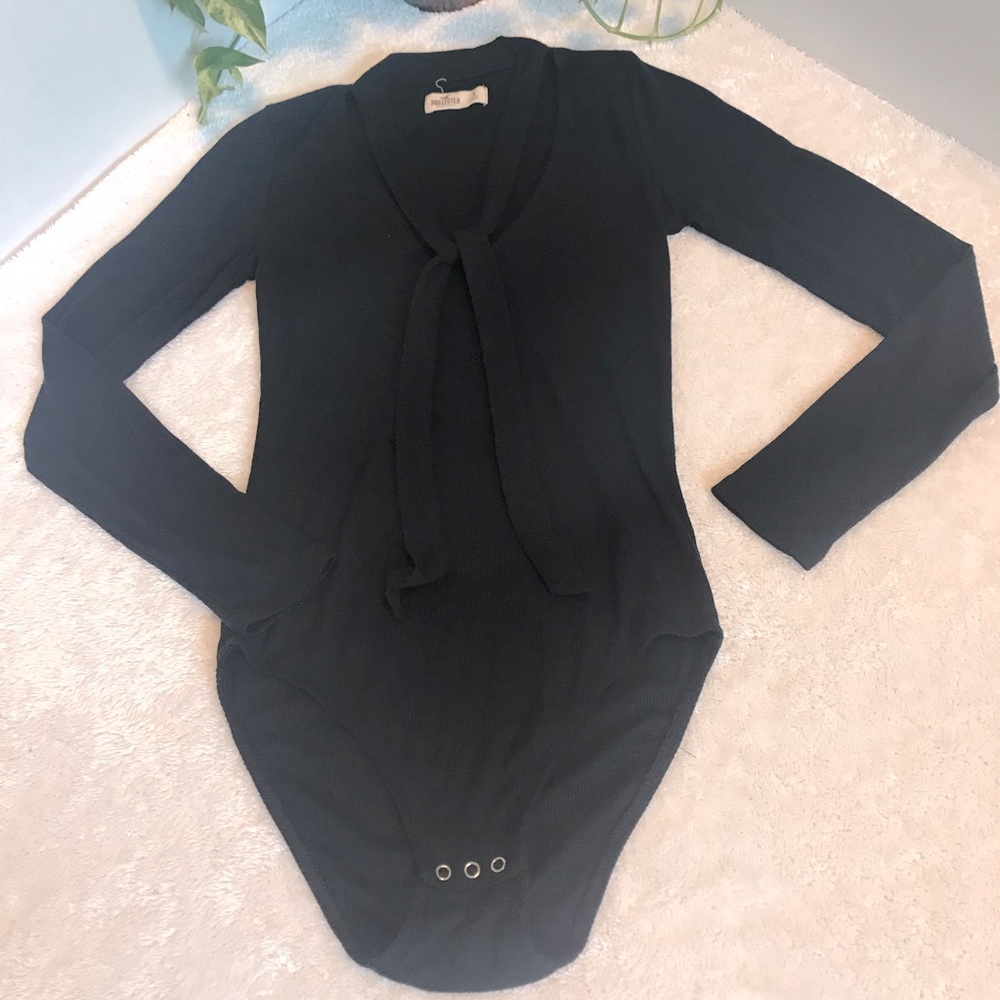 Hollister black long sleeve bodysuit with tie neck details size Small